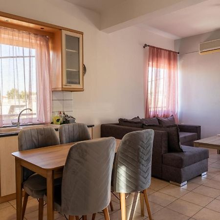 Deluxe Apartment La Lárisza Kültér fotó