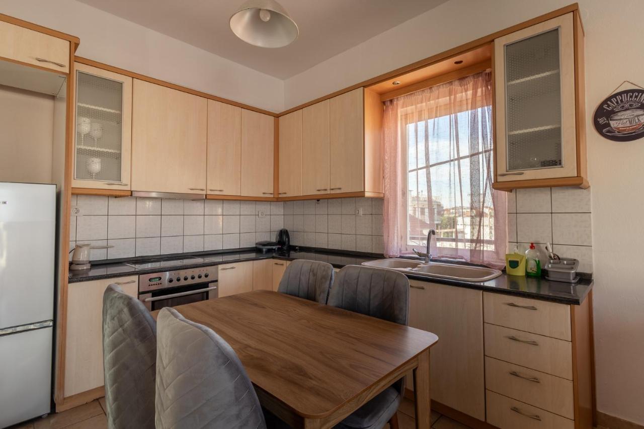 Deluxe Apartment La Lárisza Kültér fotó