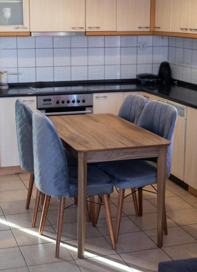 Deluxe Apartment La Lárisza Kültér fotó